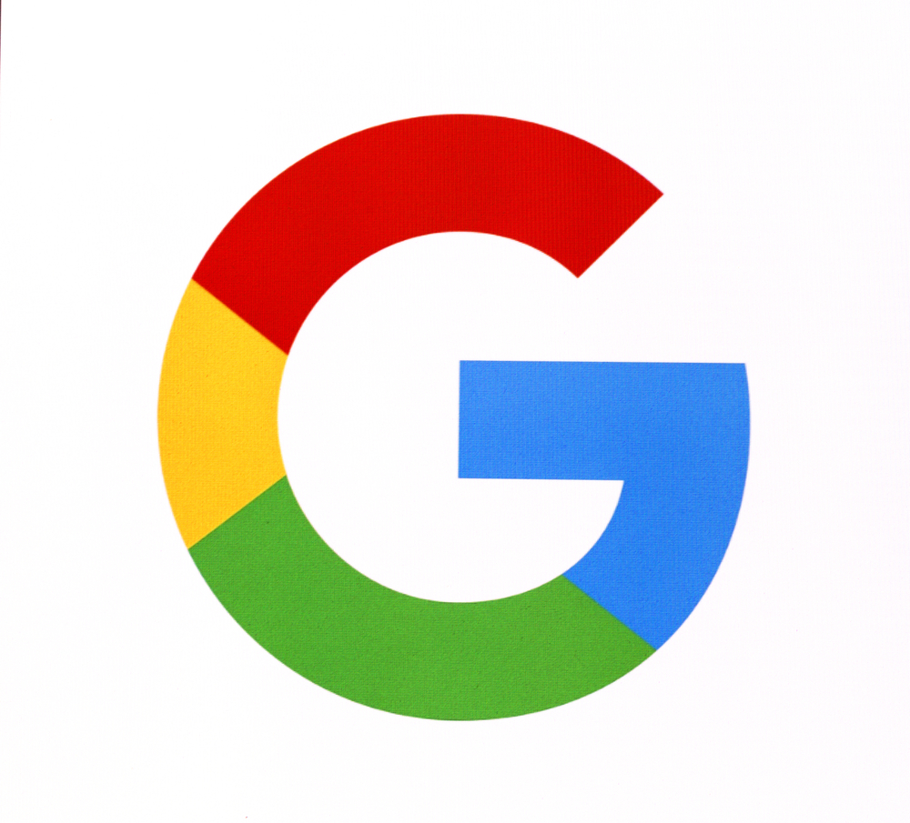 Google logo on pc screen