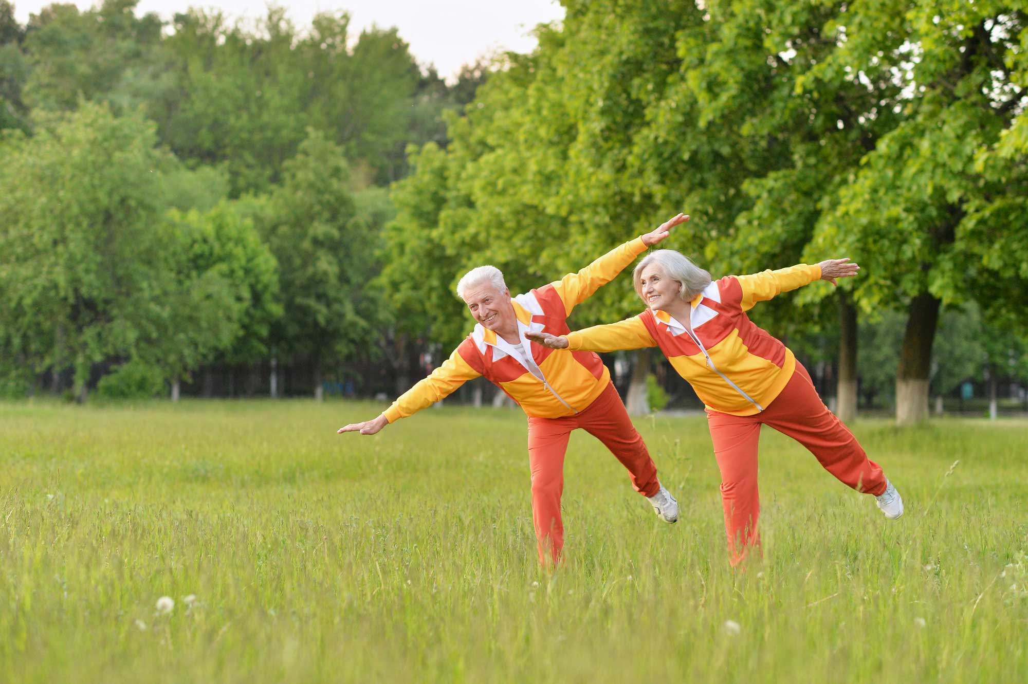 Fit-senior-couple-exercising